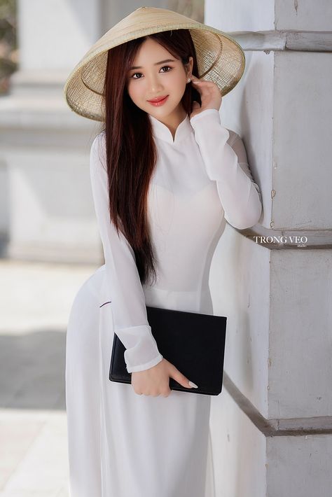 二個(gè)吃我乳房一個(gè)吃我b
