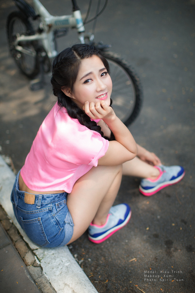 兩團(tuán)少女峰國(guó)語(yǔ)版免費(fèi)觀看