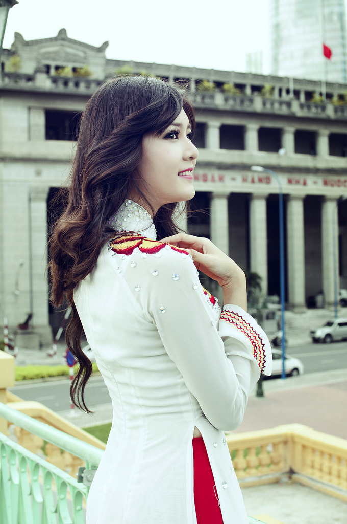 豪婦蕩乳4做爰